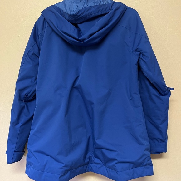 Burton Women’s Ski/Snowboard Jacket - Picture 5 of 6